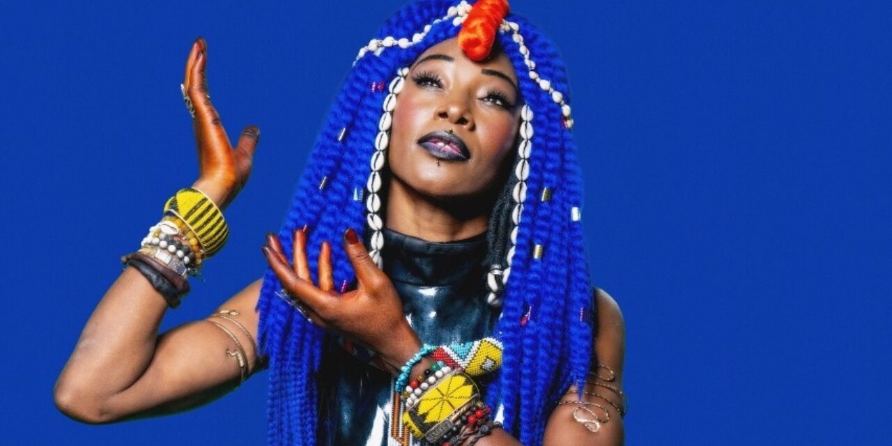 Fatoumata Diawara + Carolina Mama in Paradiso, Amsterdam