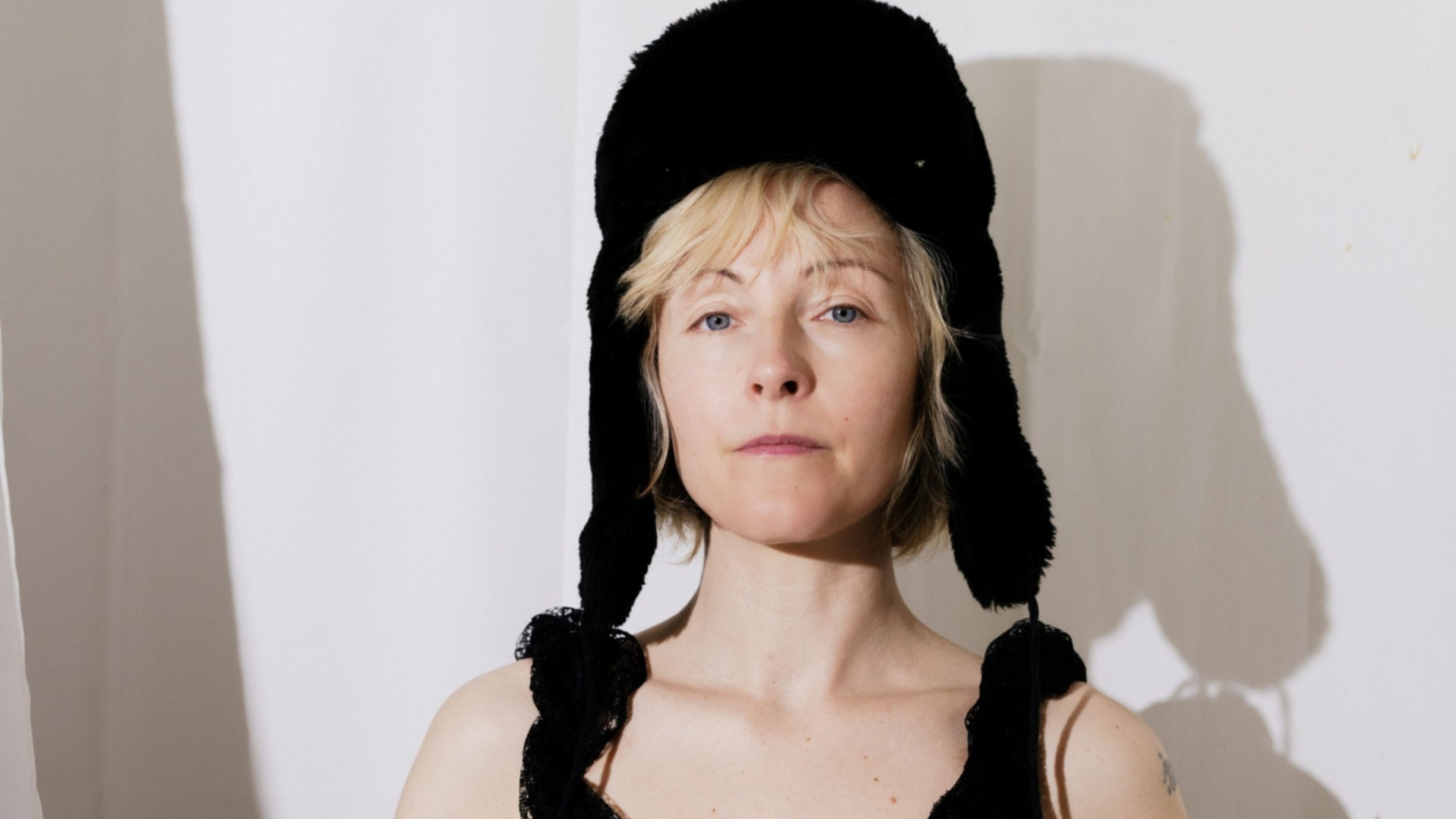 POLIÇA
